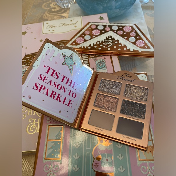 Too faced Christmas Cookie House Party palette set - Picture 6 of 8